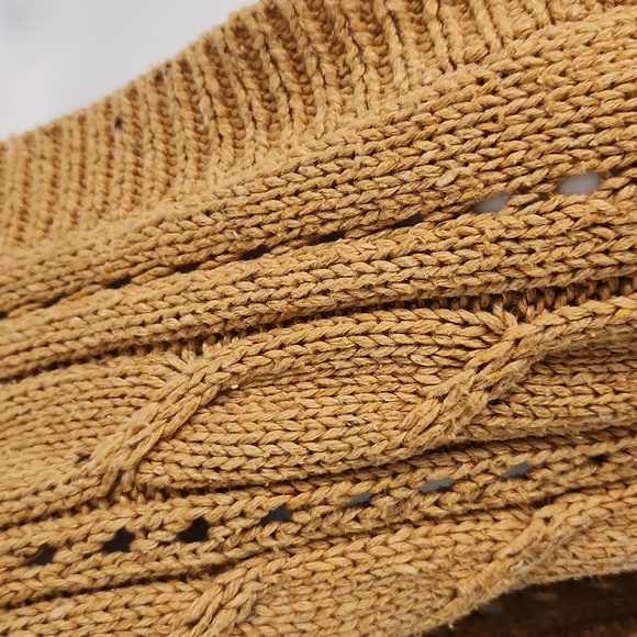 Christopher and Banks petite sweater vest with tie at waist. Sz petite large. - Picture 3 of 11